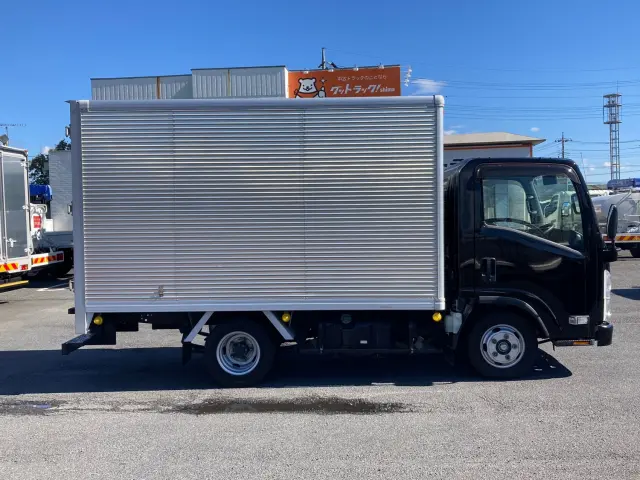 いすゞ エルフ TRG-NLR85AN(2WD)の写真6