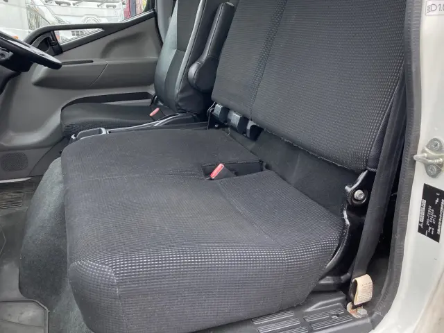 三菱 キャンター 2RG-FEB50(2WD)の写真18