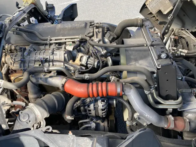 三菱 キャンター 2PG-FEBS0(2WD)の写真16