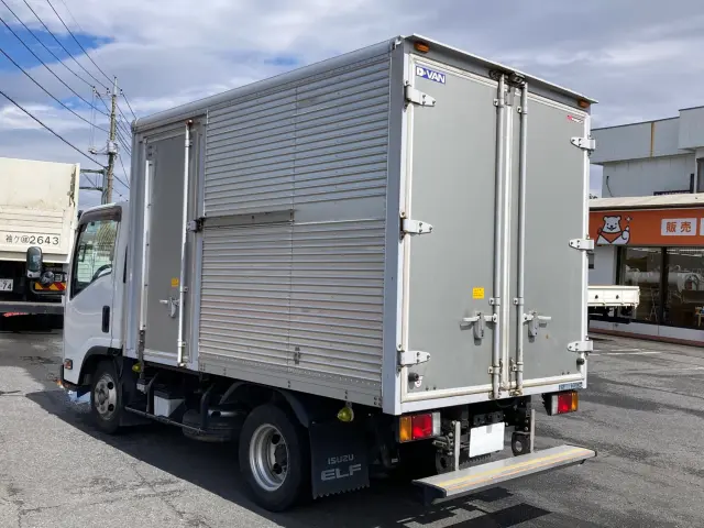 いすゞ エルフ TKG-NLR85AN(2WD)の写真4