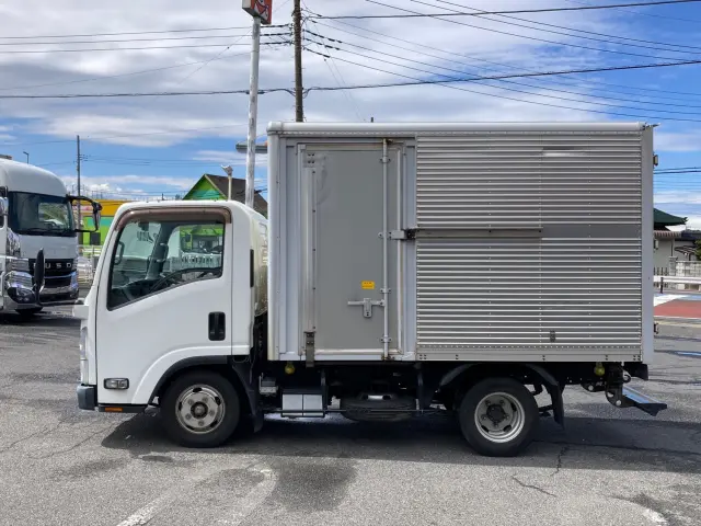 いすゞ エルフ TKG-NLR85AN(2WD)の写真5