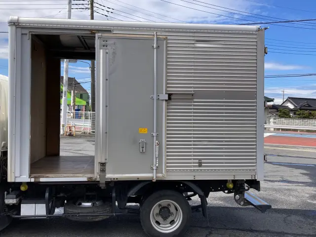 いすゞ エルフ TKG-NLR85AN(2WD)の写真9