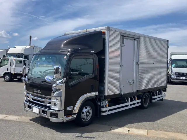 いすゞ エルフ 2RG-NPR88AN(2WD)の写真1
