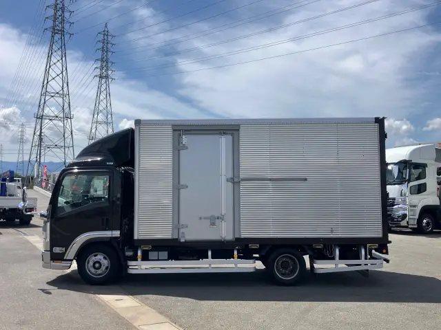いすゞ エルフ 2RG-NPR88AN(2WD)の写真5