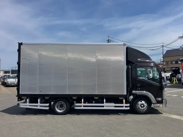 いすゞ エルフ 2RG-NPR88AN(2WD)の写真6