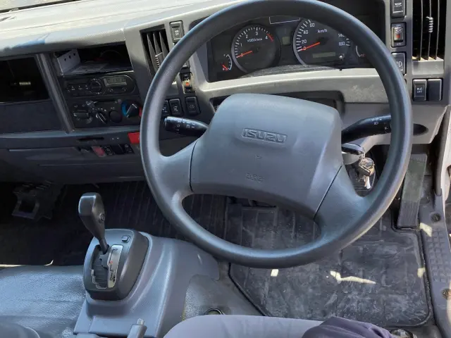 いすゞ エルフ TPG-NPR85YN(2WD)の写真16