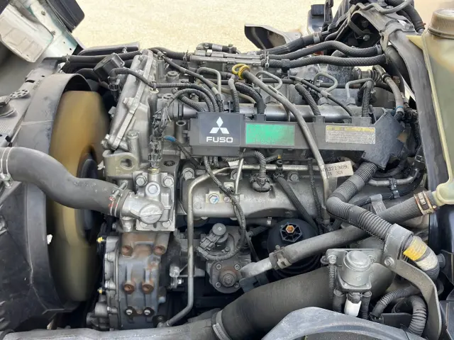三菱 キャンター TKG-FBA20(2WD)の写真12