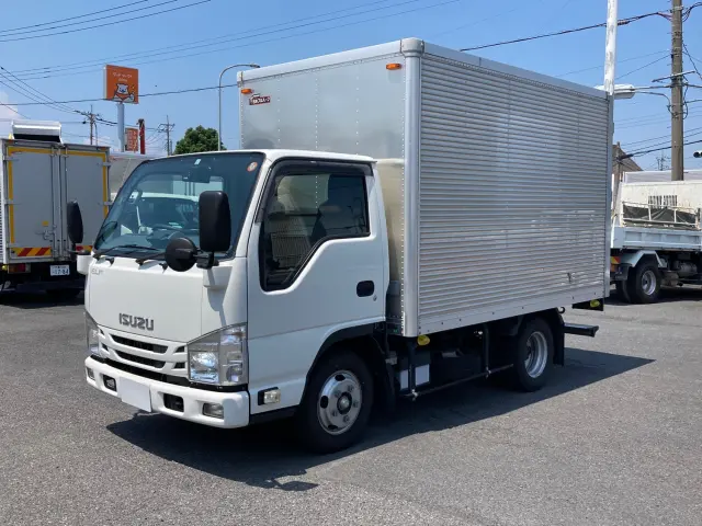 いすゞ エルフ 2RG-NHR88AN(2WD)の写真1