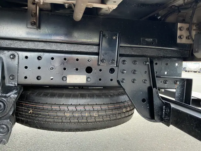 三菱 キャンター TPG-FGA20(4WD)の写真9