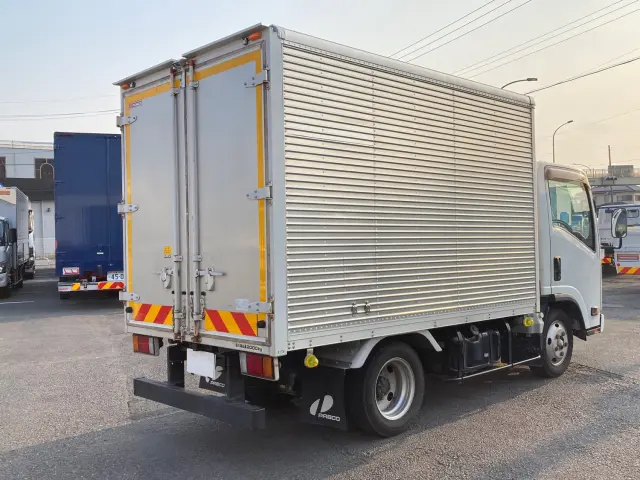 いすゞ エルフ TPG-NMR85AN(2WD)の写真3