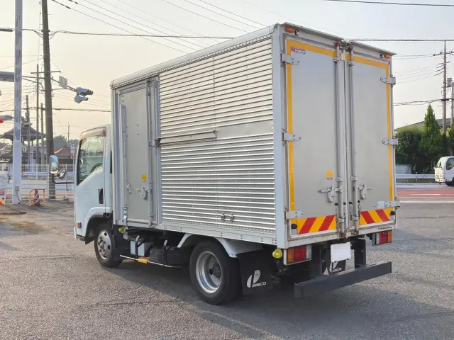 いすゞ エルフ TPG-NMR85AN(2WD)の写真4