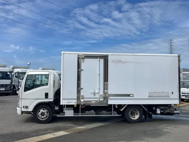 いすゞ エルフ 2RG-NPR88YN(2WD)の写真5