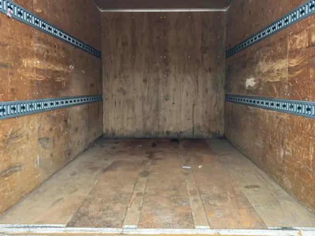 三菱 キャンター TPG-FBA20(2WD)の写真8
