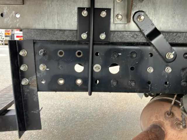 三菱 キャンター TPG-FBA20(2WD)の写真10