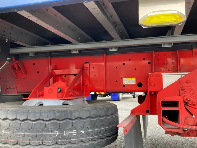 いすゞ ギガ 2PG-CYJ77D(8x4)の写真15