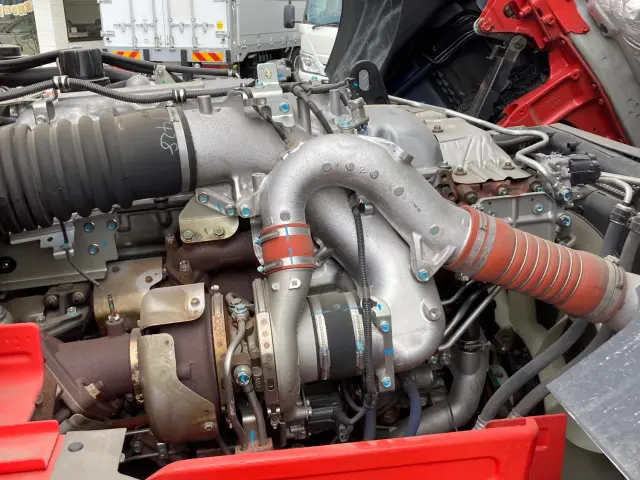 いすゞ ギガ 2PG-CYJ77D(8x4)の写真19