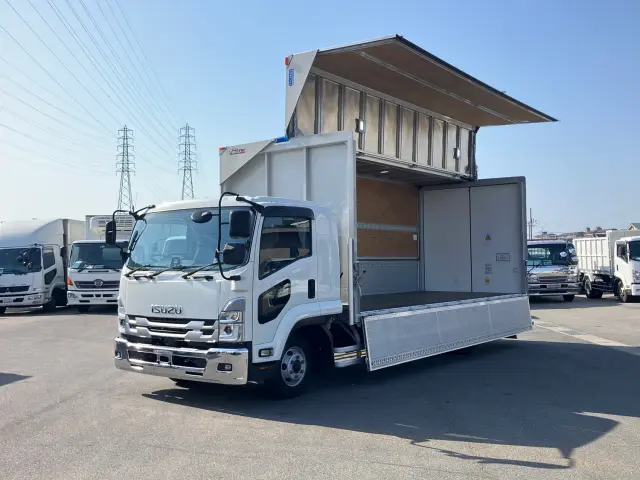 いすゞ フォワード 2RG-FRR90T2(2WD)の写真1