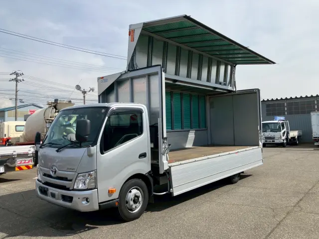 トヨタ ダイナ 2KG-XZU730(2WD)の写真1
