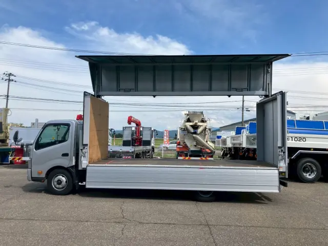 トヨタ ダイナ 2KG-XZU730(2WD)の写真5