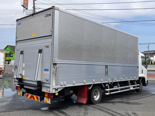 いすゞ フォワード 2RG-FRR90S2(2WD)の写真3