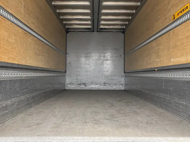 いすゞ フォワード 2RG-FRR90S2(2WD)の写真10