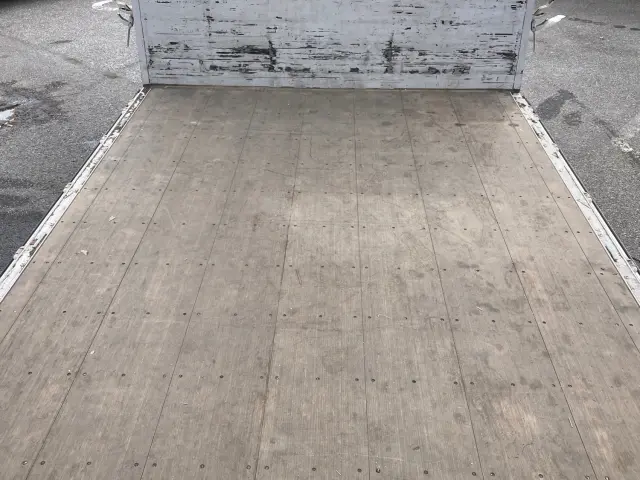 いすゞ フォワード 2RG-FRR90S2(2WD)の写真11