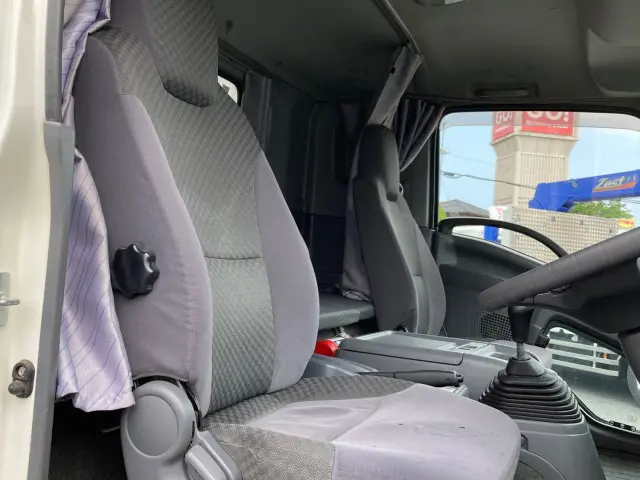 いすゞ フォワード 2RG-FRR90S2(2WD)の写真21