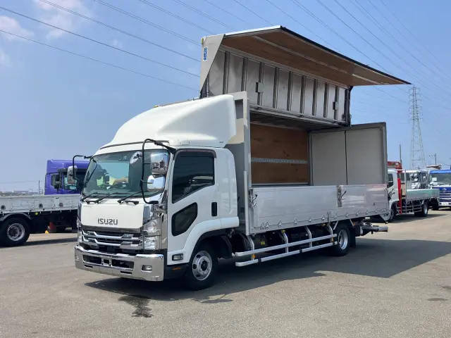 いすゞ フォワード 2RG-FRR90S2(2WD)の写真1