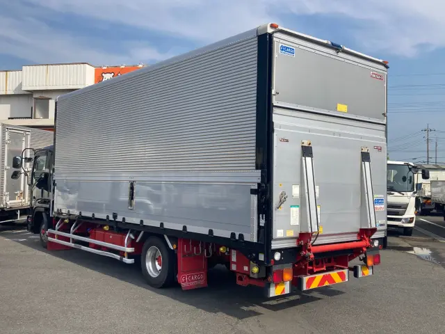 いすゞ フォワード 2RG-FRR90T2(2WD)の写真4