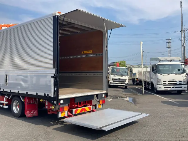 いすゞ フォワード 2RG-FRR90T2(2WD)の写真15