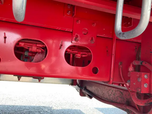 いすゞ フォワード 2RG-FRR90T2(2WD)の写真16