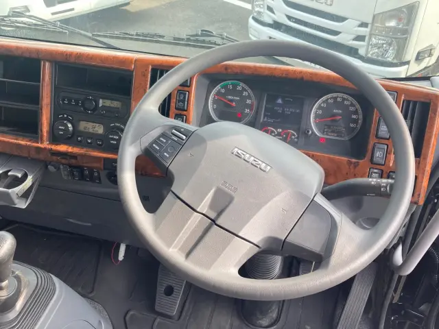 いすゞ フォワード 2RG-FRR90T2(2WD)の写真23