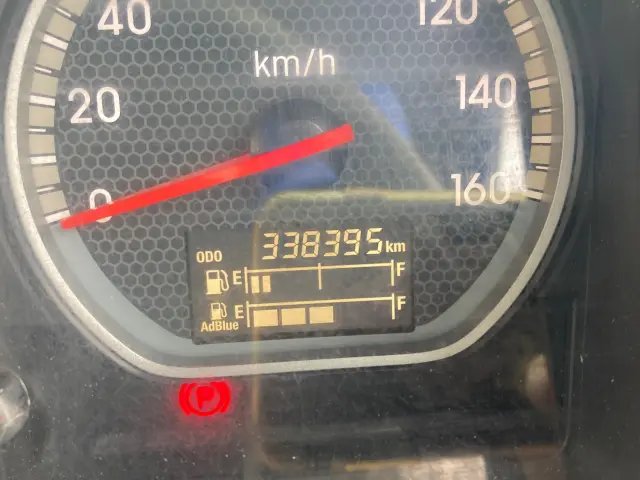 いすゞ フォワード 2RG-FRR90T2(2WD)の写真24