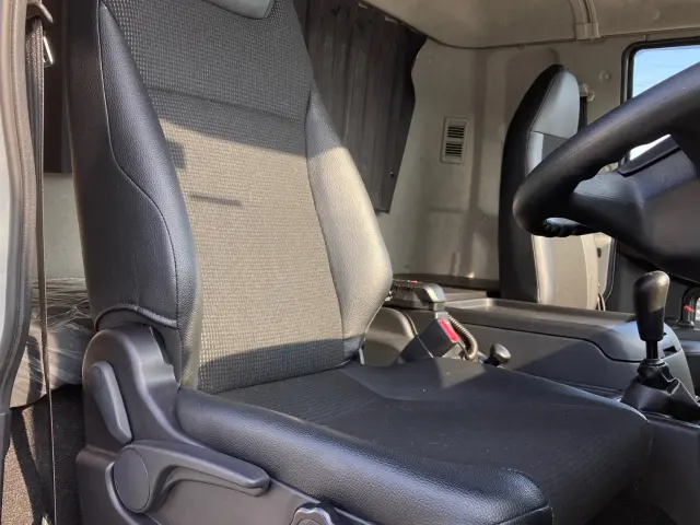 三菱 ファイター 2KG-FK65F(2WD)の写真18