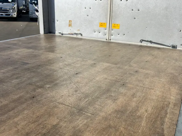 三菱 キャンター TPG-FEB80(2WD)の写真12