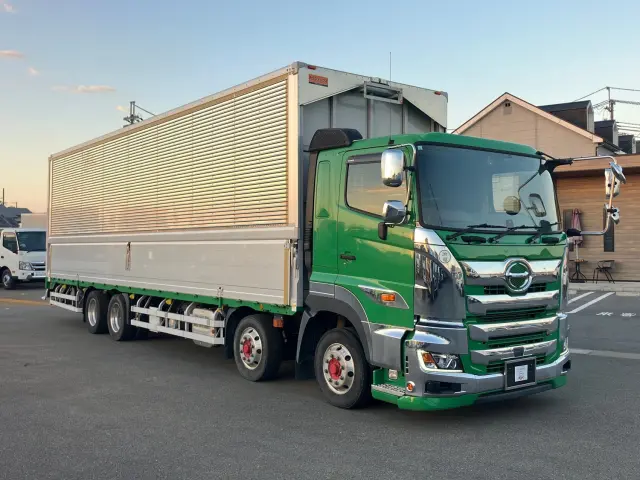 日野 プロフィア 2DG-FW1AHJ(8x4)の写真2