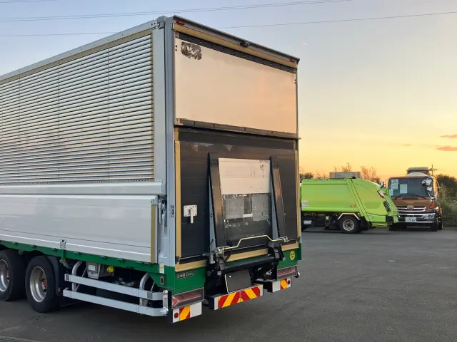 日野 プロフィア 2DG-FW1AHJ(8x4)の写真14