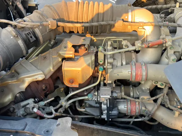 日野 プロフィア 2DG-FW1AHJ(8x4)の写真20