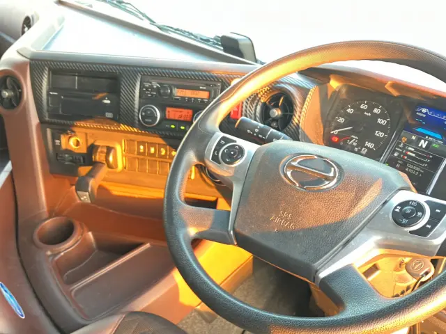 日野 プロフィア 2DG-FW1AHJ(8x4)の写真23