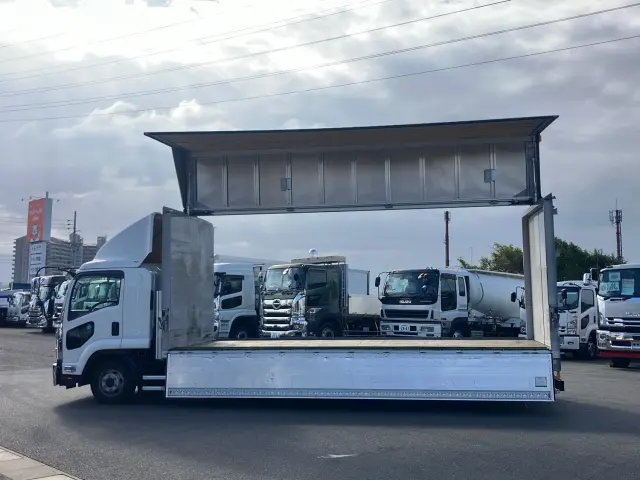 いすゞ フォワード 2RG-FRR90T2(2WD)の写真5