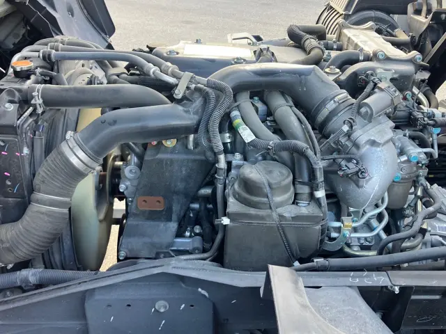 いすゞ フォワード 2RG-FRR90T2(2WD)の写真16