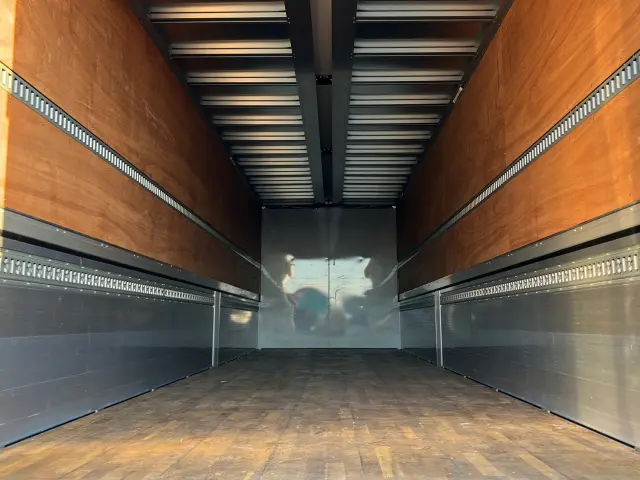 日野 プロフィア 2DG-FR1AHG(6x2)の写真10