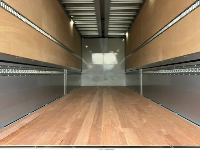 日野 プロフィア 2DG-FW1AHC(8x4)の写真10