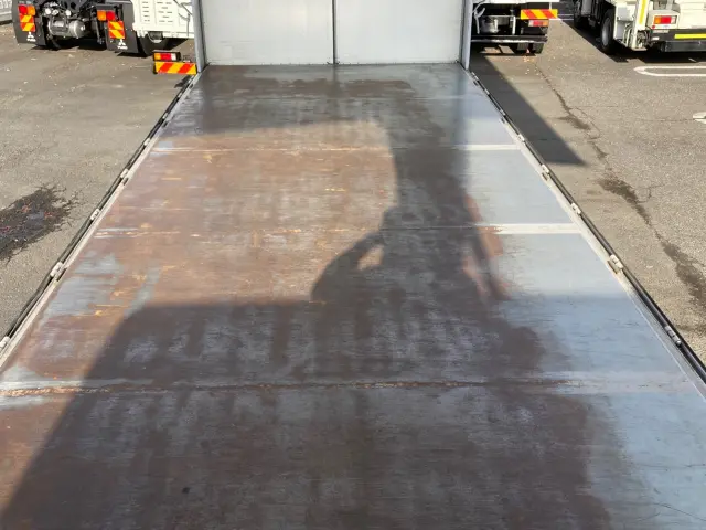 日野 プロフィア 2DG-FR1AHG(6x2)の写真12