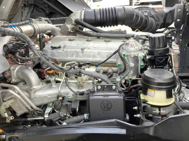 日野 プロフィア 2DG-FR1AHG(6x2)の写真16