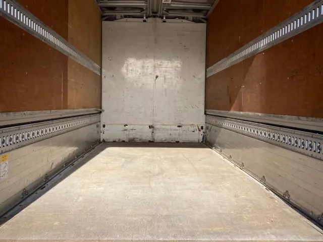 トヨタ ダイナ TPG-XZU655(2WD)の写真10