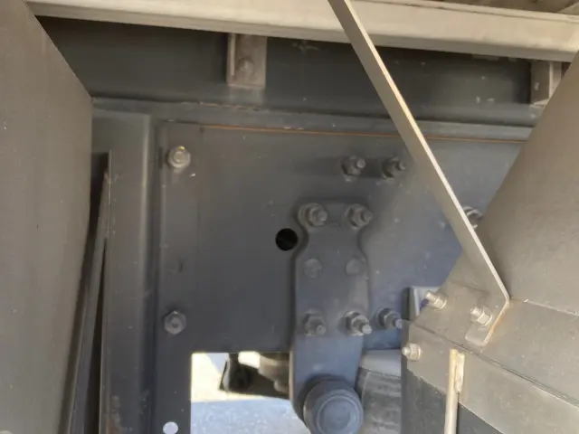 UD クオン 2PG-CG5CA(8x4)の写真16