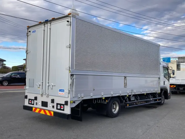 いすゞ フォワード 2RG-FRR90T2(2WD)の写真3