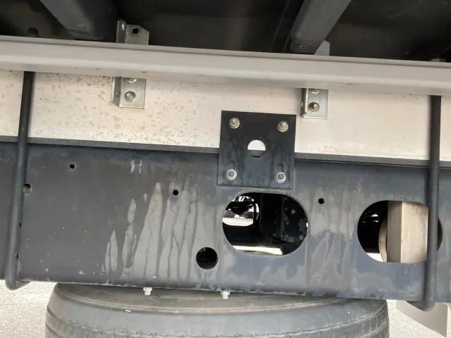 いすゞ フォワード 2RG-FRR90T2(2WD)の写真13