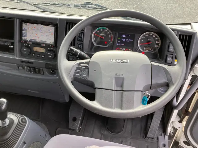 いすゞ フォワード 2RG-FRR90T2(2WD)の写真20